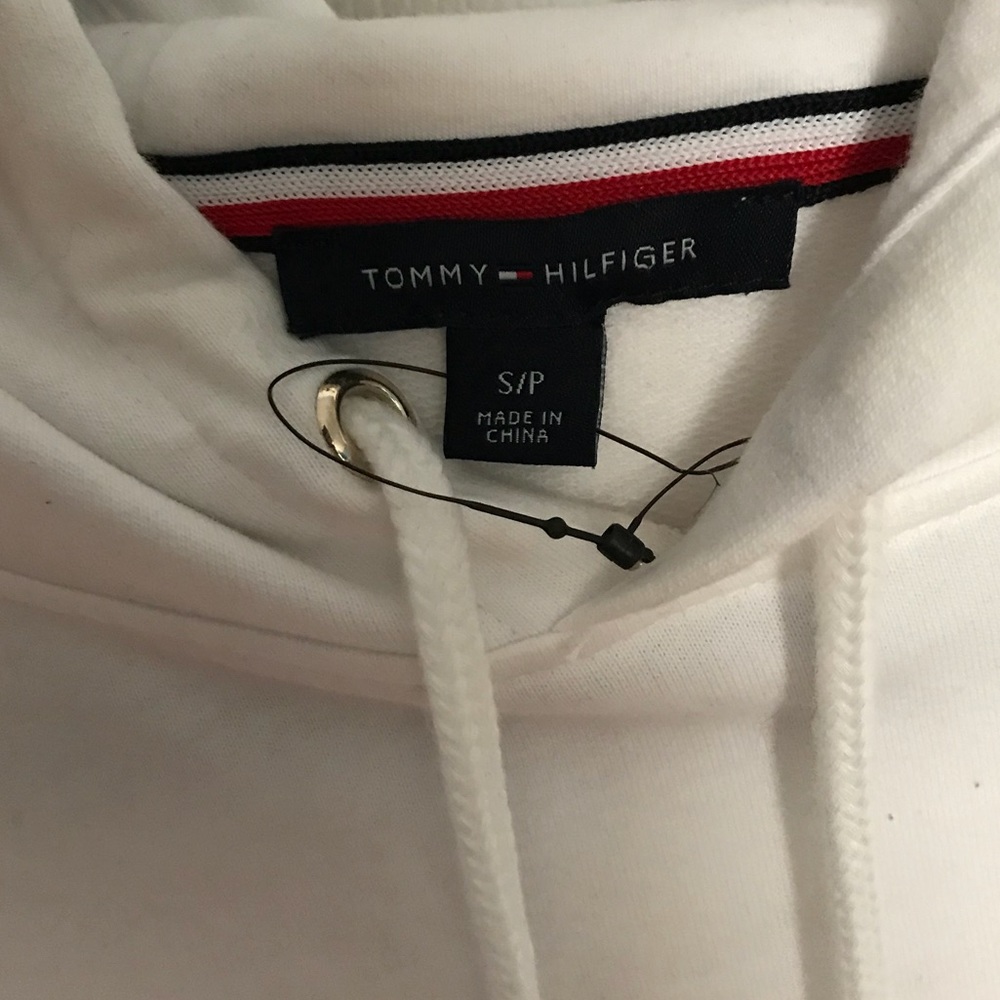 Tommy Hilfiger Sweatshirt NWOT - Picture 3 of 3